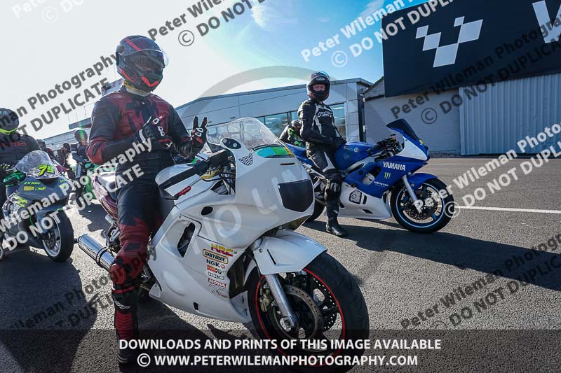 donington no limits trackday;donington park photographs;donington trackday photographs;no limits trackdays;peter wileman photography;trackday digital images;trackday photos